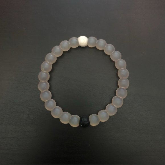 CLASSIC CLEAR LOAKI -- SIZE MEDIUM - Picture 1 of 2